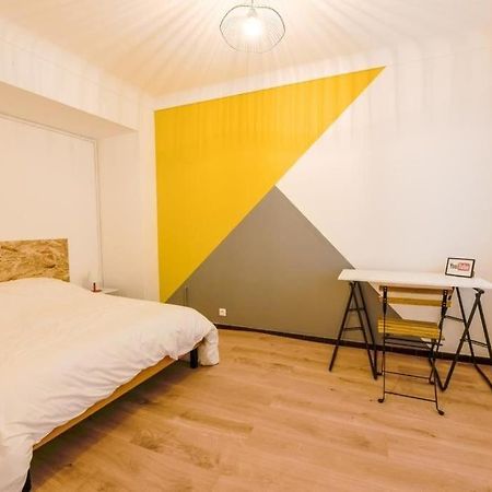 Charmant Logement Plein Pied Au Coeur Du Village Castelculier Eksteriør bilde